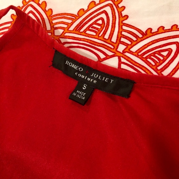 Romeo & Juliet Lace Tank - Picture 3 of 4